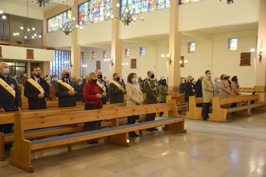 Uczestnicy mszy świętej w intencji Ojczyzny